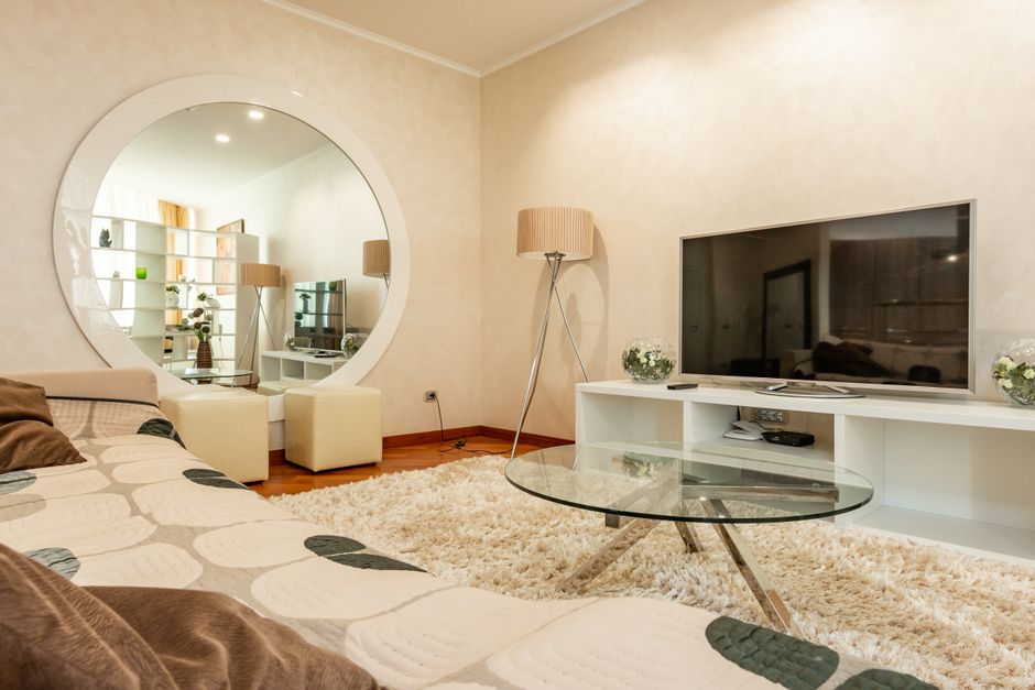Zandbeige slaapkamer met minimale decoratie. Zandbeige slaapkamer met minimale decoratie.